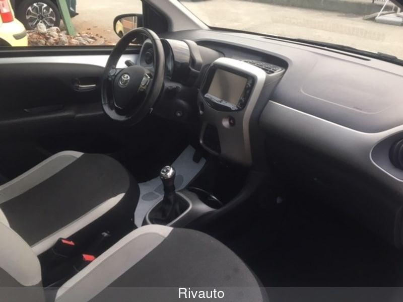 Toyota Aygo Aygo 1.0 VVT-i 69 CV 5 porte x-play TSS