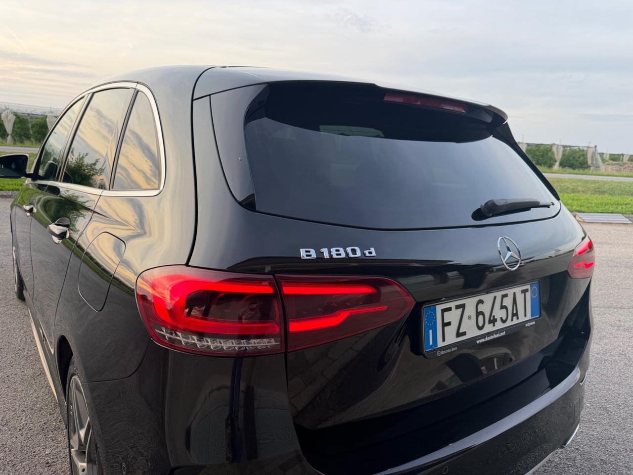 Mercedes-benz B 180D Premium AMG Unico proprietario