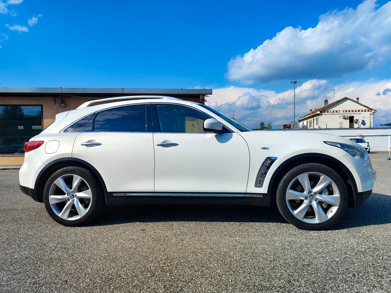 Infiniti FX FX30d S Premium