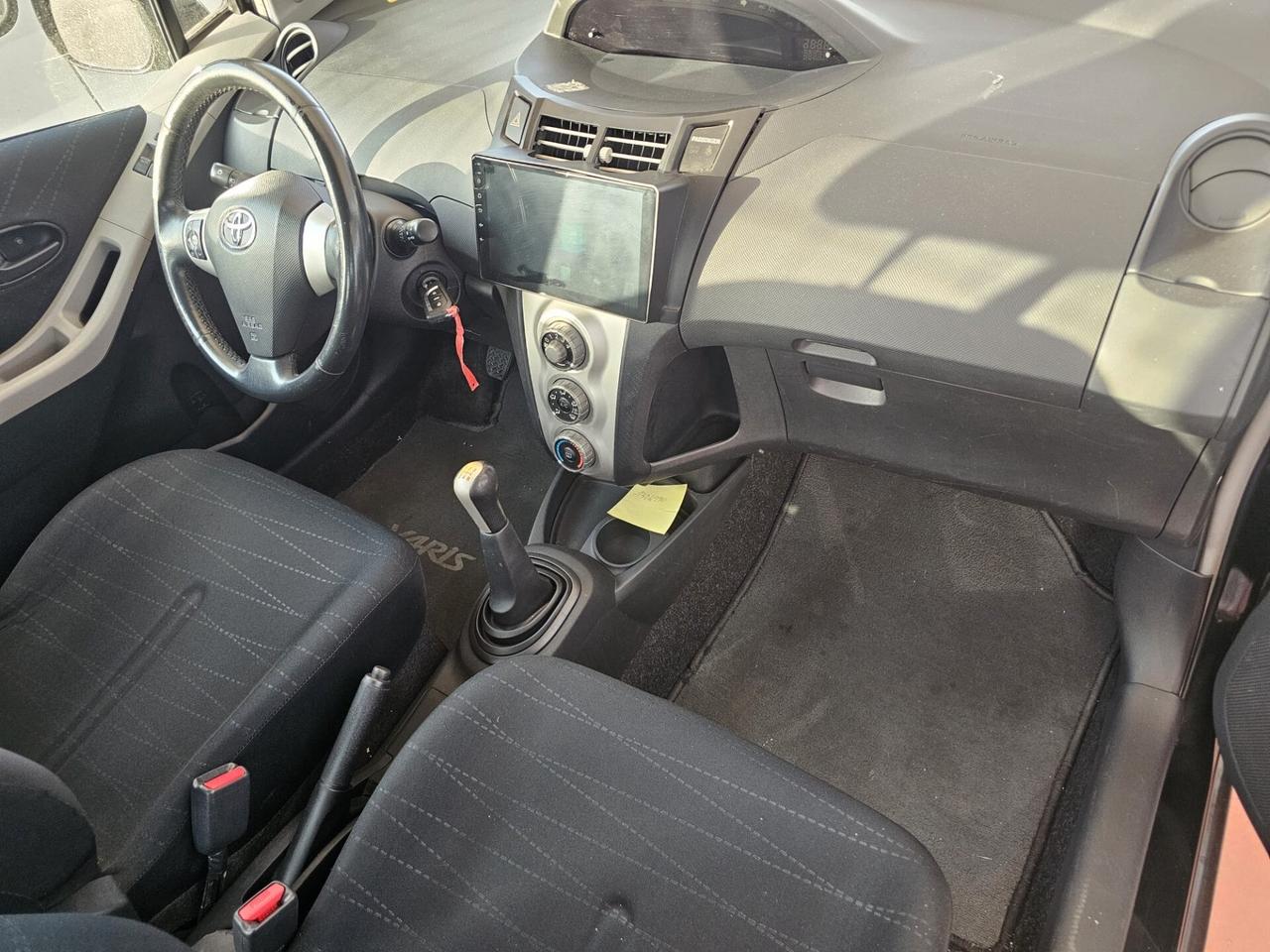 Toyota Yaris 1.3 5 porte Sol