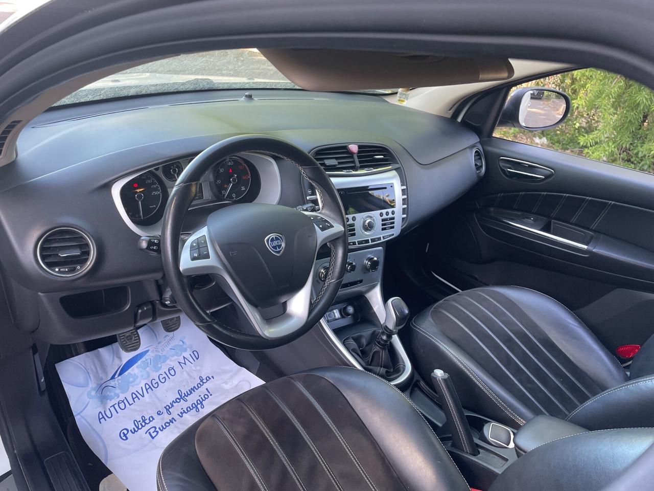 Lancia Delta 1.6 MJT DPF Gold
