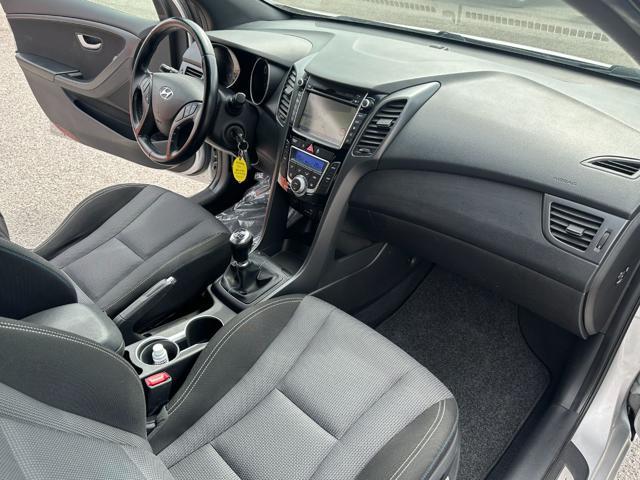HYUNDAI i30 1.6 CRDi 5p. Classic