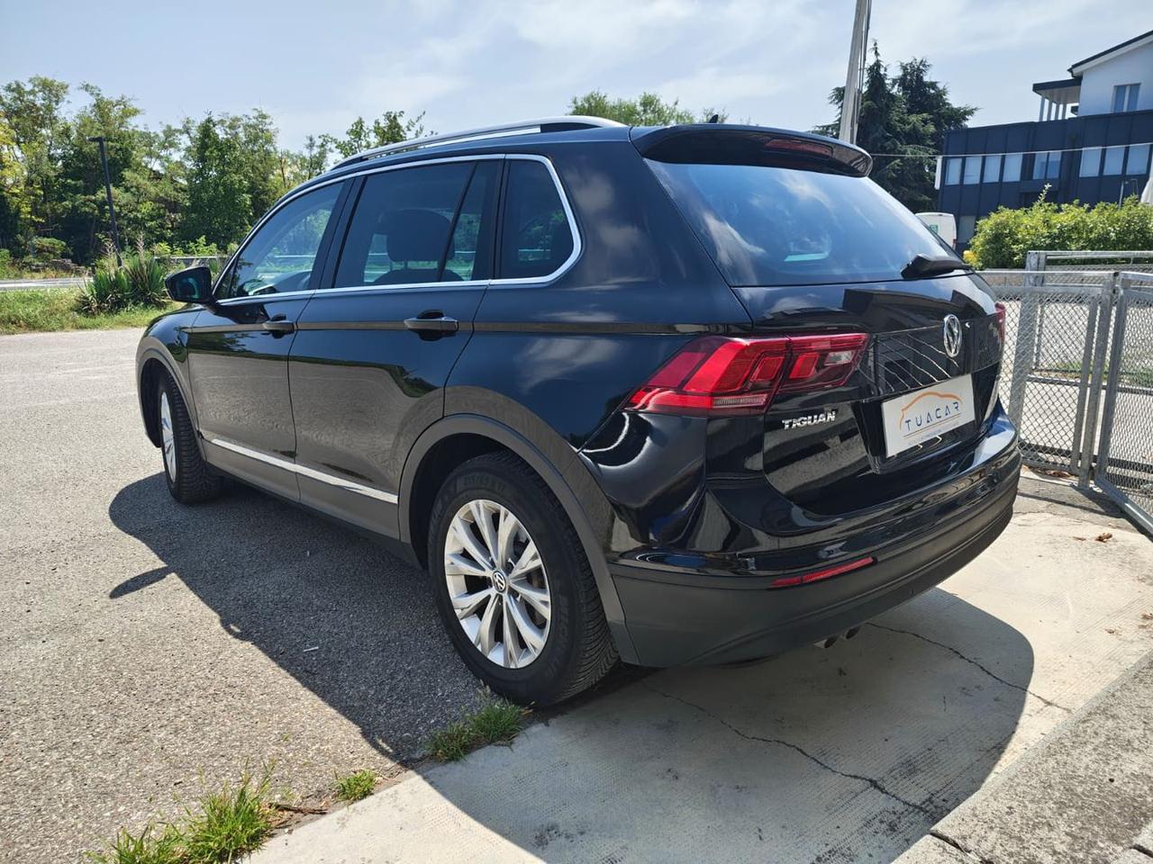 Volkswagen Tiguan Business 1.6 TDI #11814