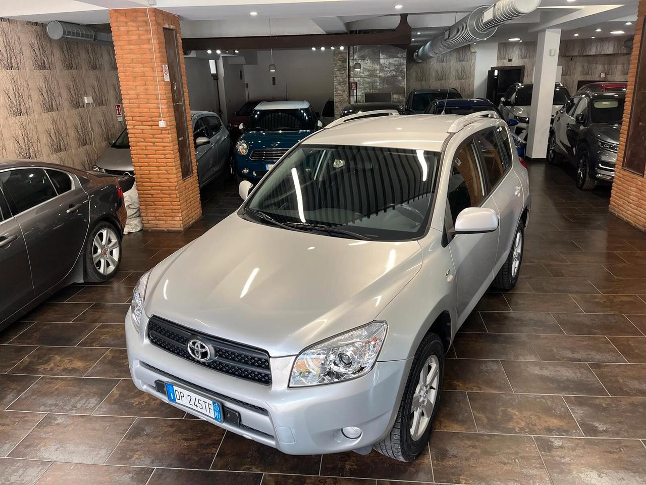 Toyota RAV 4 RAV4 2.2 D-4D 136 CV DPF Sol