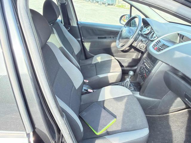 PEUGEOT 207 1.4 8V 75CV 5p.senza nessun lavoro da fare