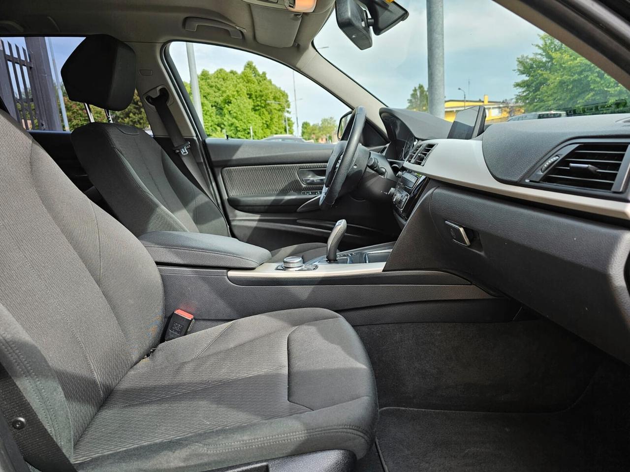 Bmw 316d 115cv Touring Sport*Aut*Bi-Xeno*Navi*Pdc*17*