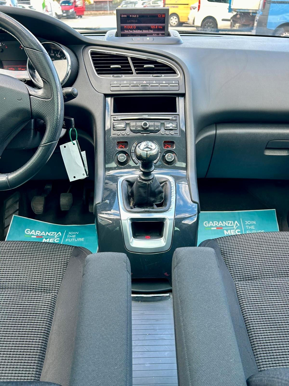 Peugeot 5008 1.6 HDi 112CV Féline 7 POSTI - ok neopatentato