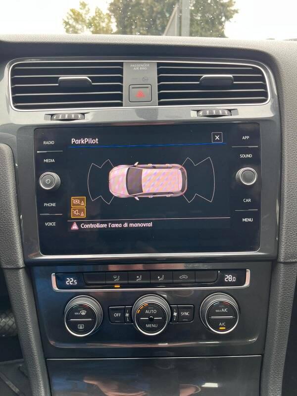 Volkswagen Golf 1.5 tgi Business 130cv dsg