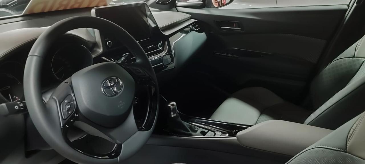 Toyota C-HR 2.0 HV Lounge