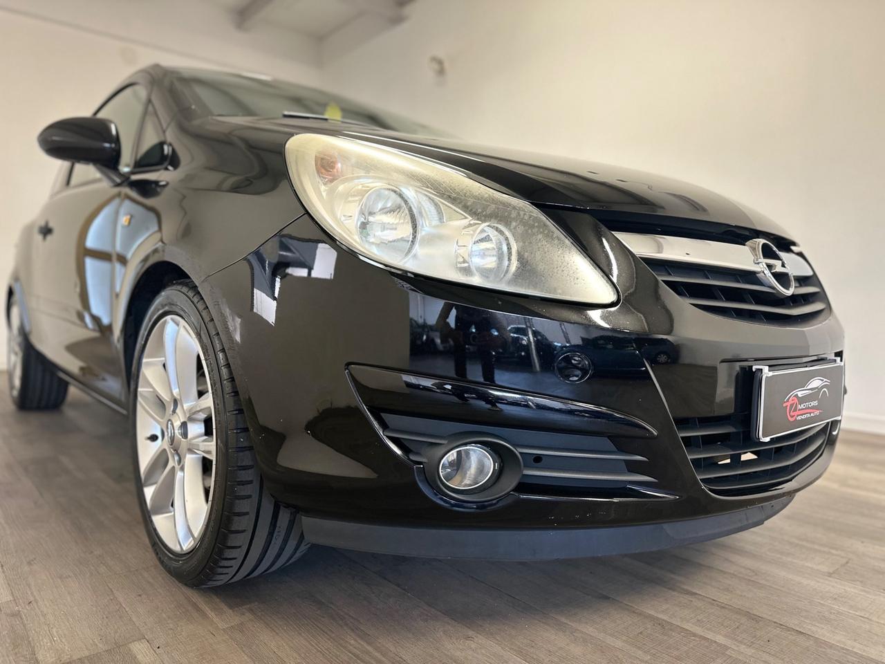 Opel Corsa 1.4 16V 3 porte Sport NEOPATENTATI