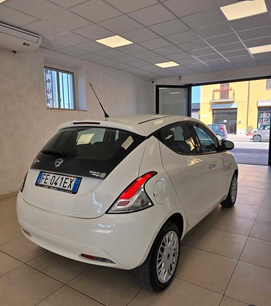 Lancia Ypsilon 1.2 69 CV 5 porte GPL Ecochic Gold