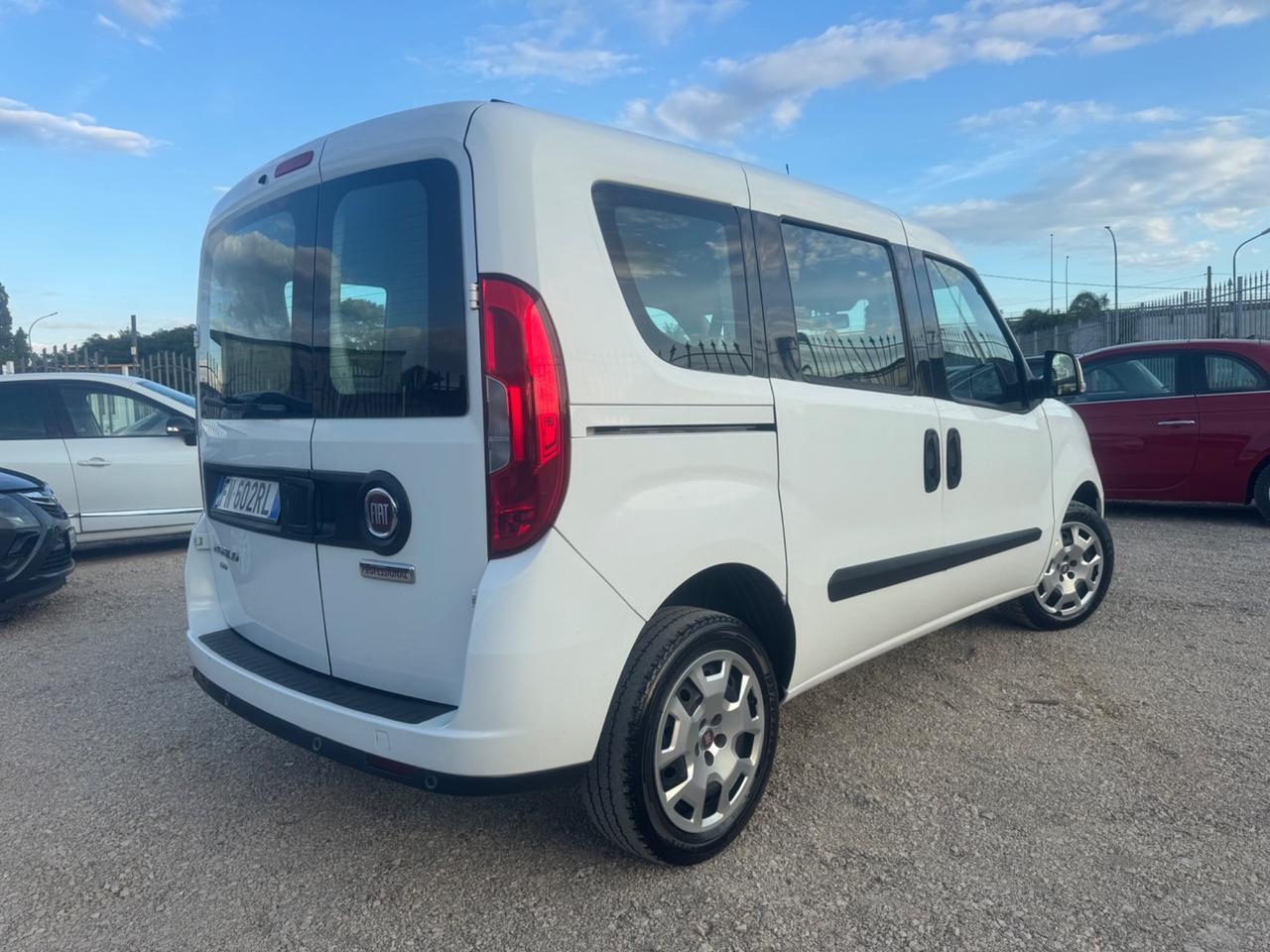 Fiat Doblò 1.6 MJT 120CV LOUNGE N1 5 POSTI