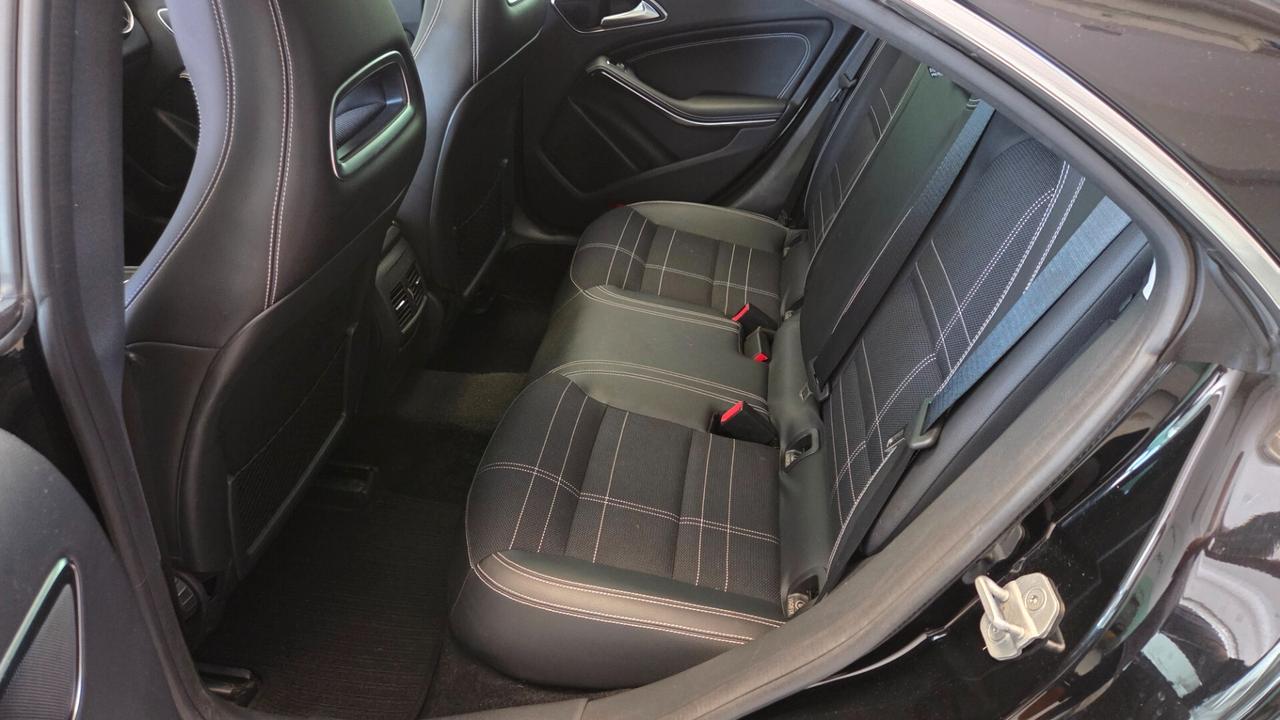 Mercedes-benz CLA 200 automatica Premium unico proprietario