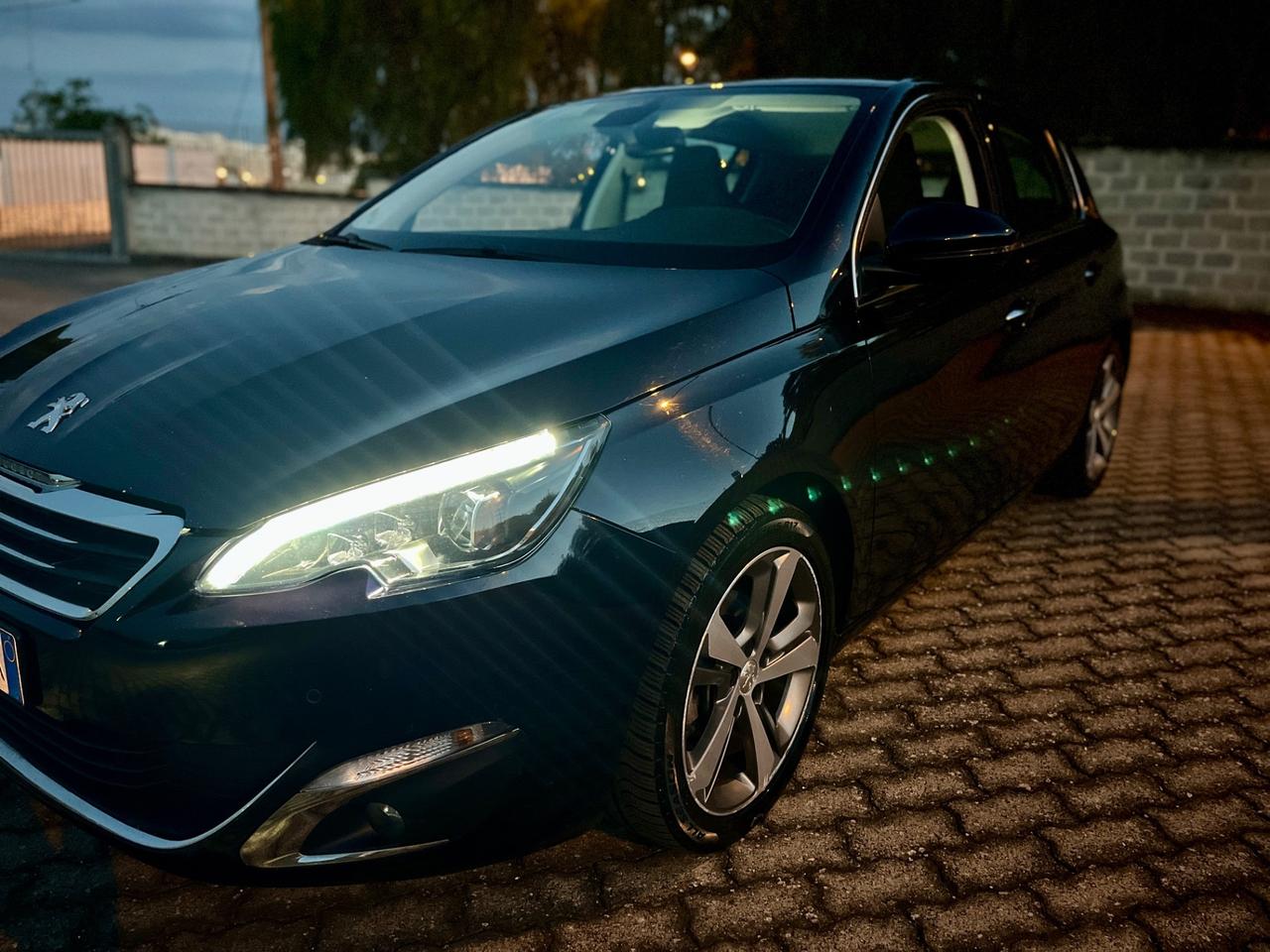 Peugeot 308 1.6 e-HDi 115 CV Allure “soli 130.000 km”