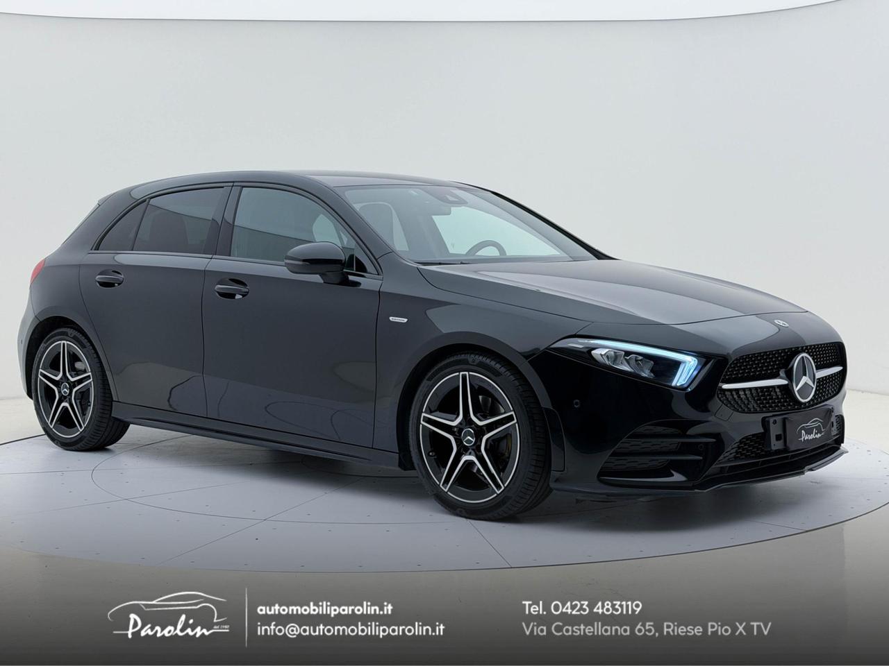 Mercedes-Benz A 180 d Premium Night Edition AMG LED