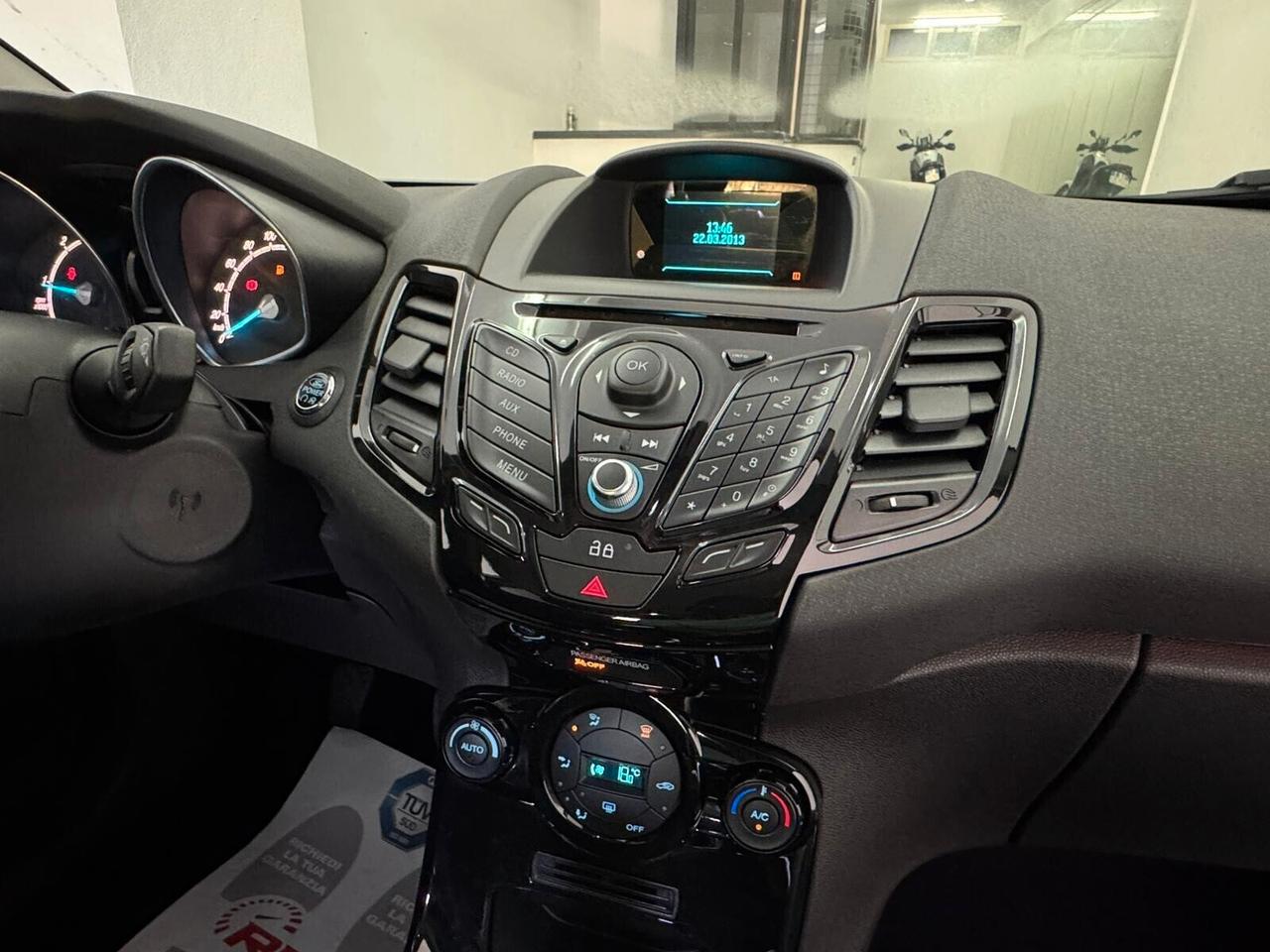 Ford Fiesta 1.5 TDCi 75CV 5 porte Titanium