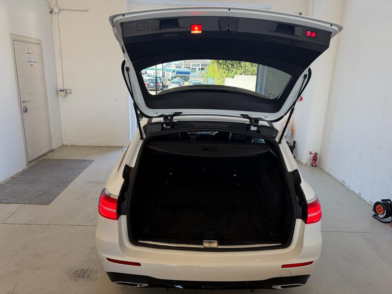 Mercedes E 220d AMG Line Tetto+Pelle+Led +Burmester Top Full