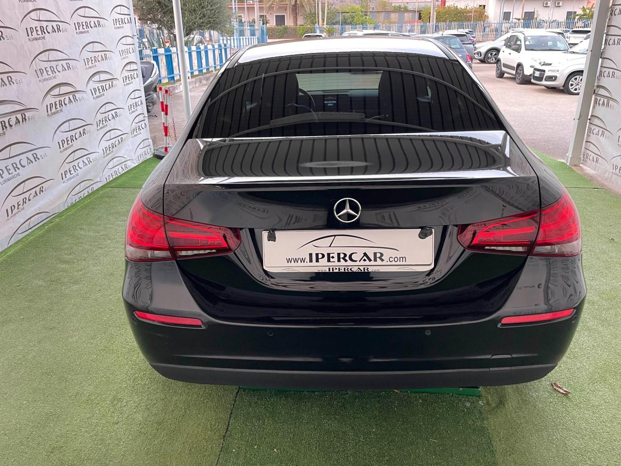 Mercedes-benz A 180 d Sedan 4p. Business