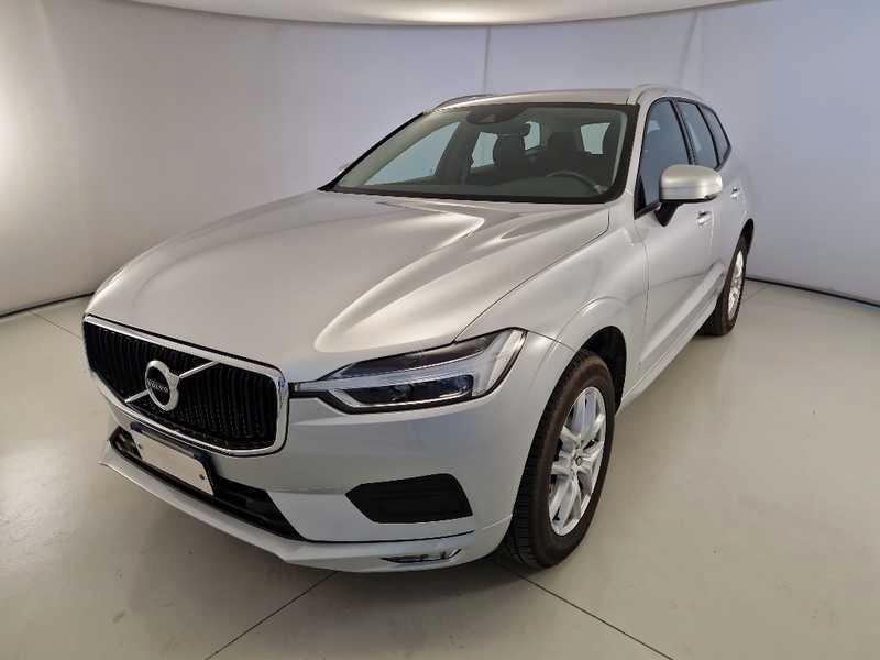 VOLVO XC60 B4 D AWD Geartronic Momentum