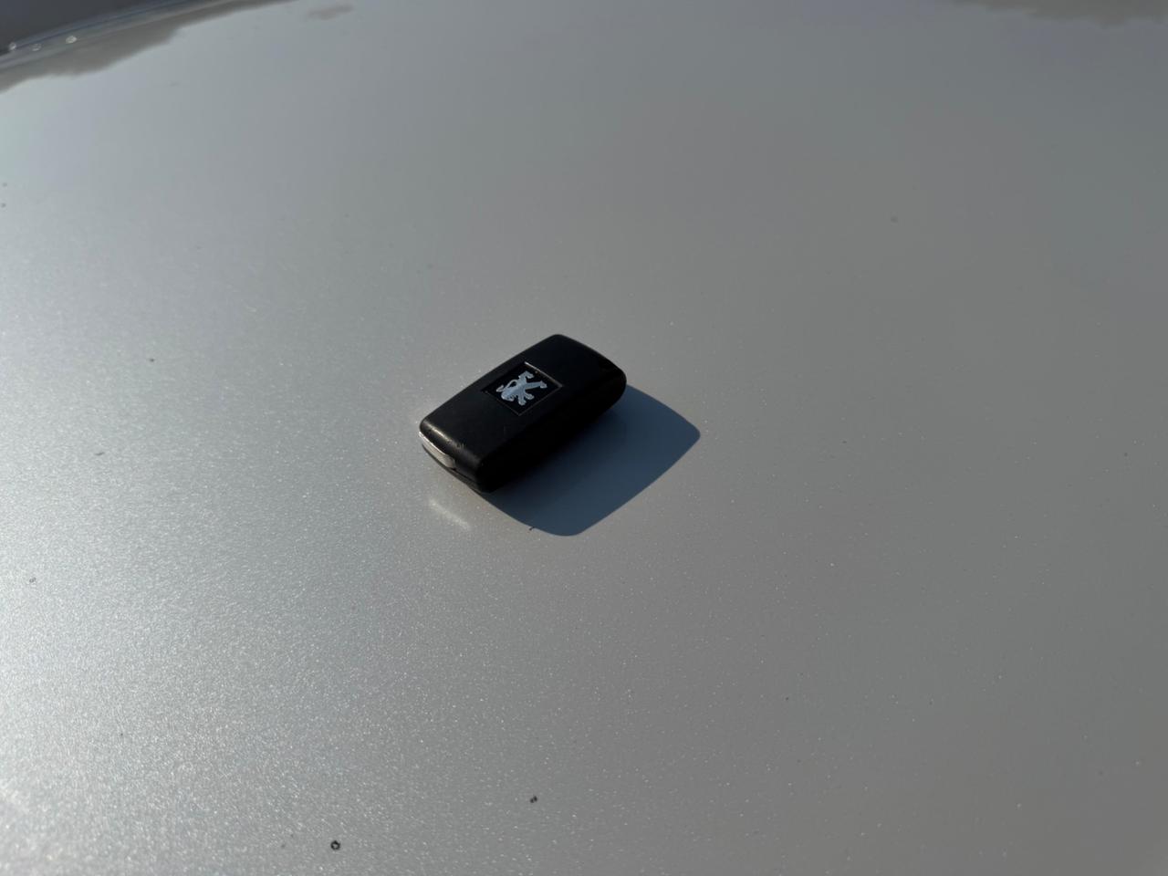 Peugeot 5008 1.6 e-HDi 112CV Stop&Start cambio robotizzato Tecno