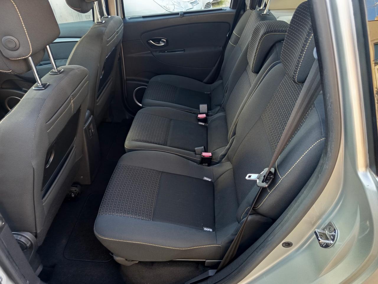 Renault Scenic X-Mod 1.5 dCi 110CV