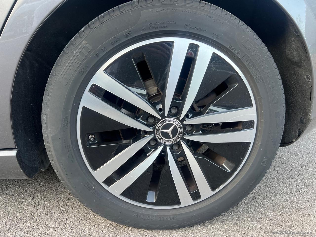MERCEDES-BENZ A 180 d Automatic Sport