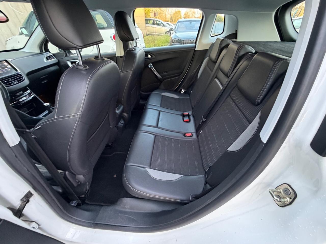 Peugeot 2008 1.2 VTi 82CV Access