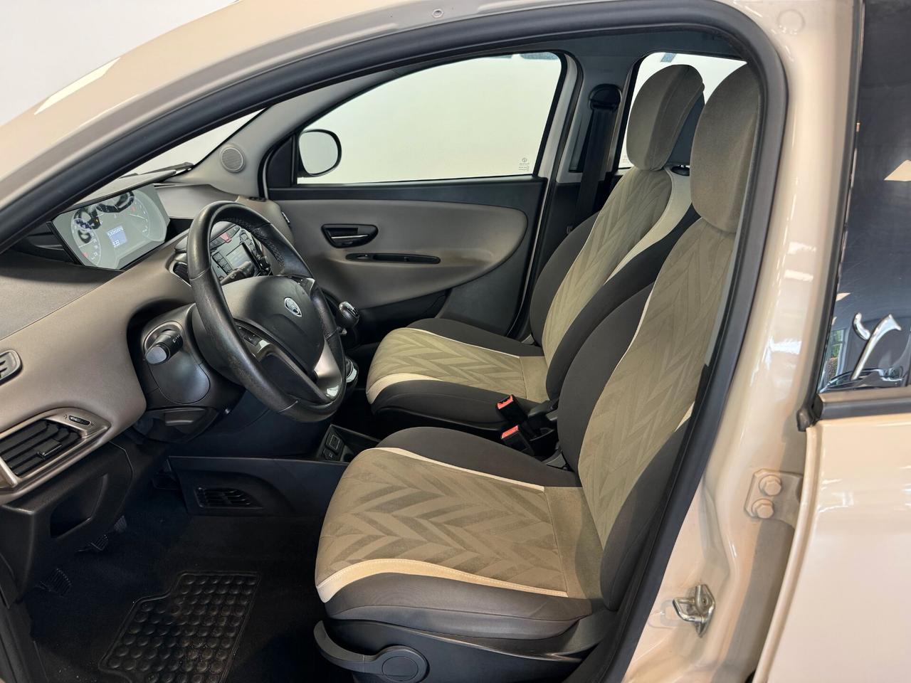Lancia Ypsilon 1.2 69 CV 5 porte Gold KILOMETRI CERTIFICATI