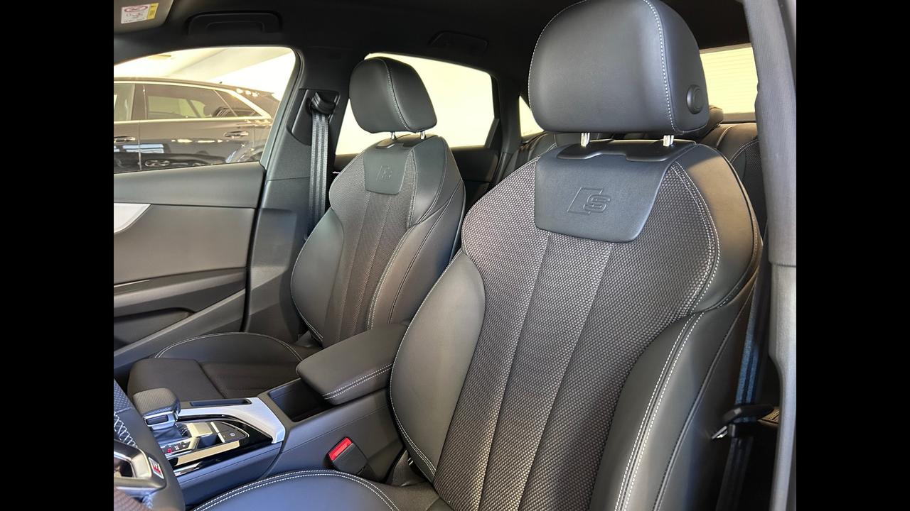 Audi A4 SEDAN 40 TDI S TRONIC