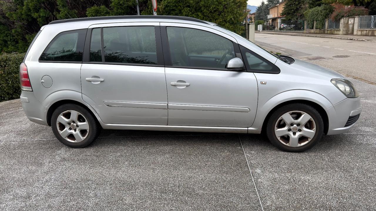 Opel Zafira 1.9 16V CDTI 150CV Cosmo