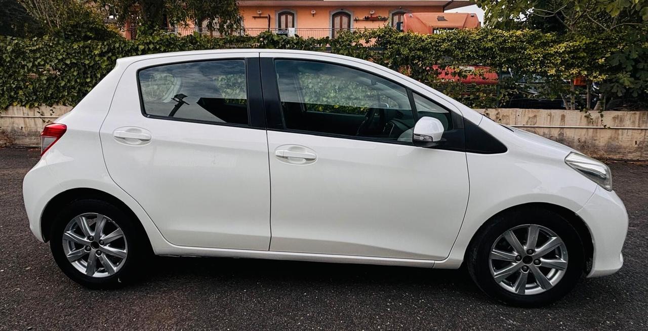 Yaris 1.4 D-4D 5 porte Lounge
