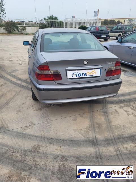 BMW - Serie 3 - 320d turbodiesel 4 porte Eletta