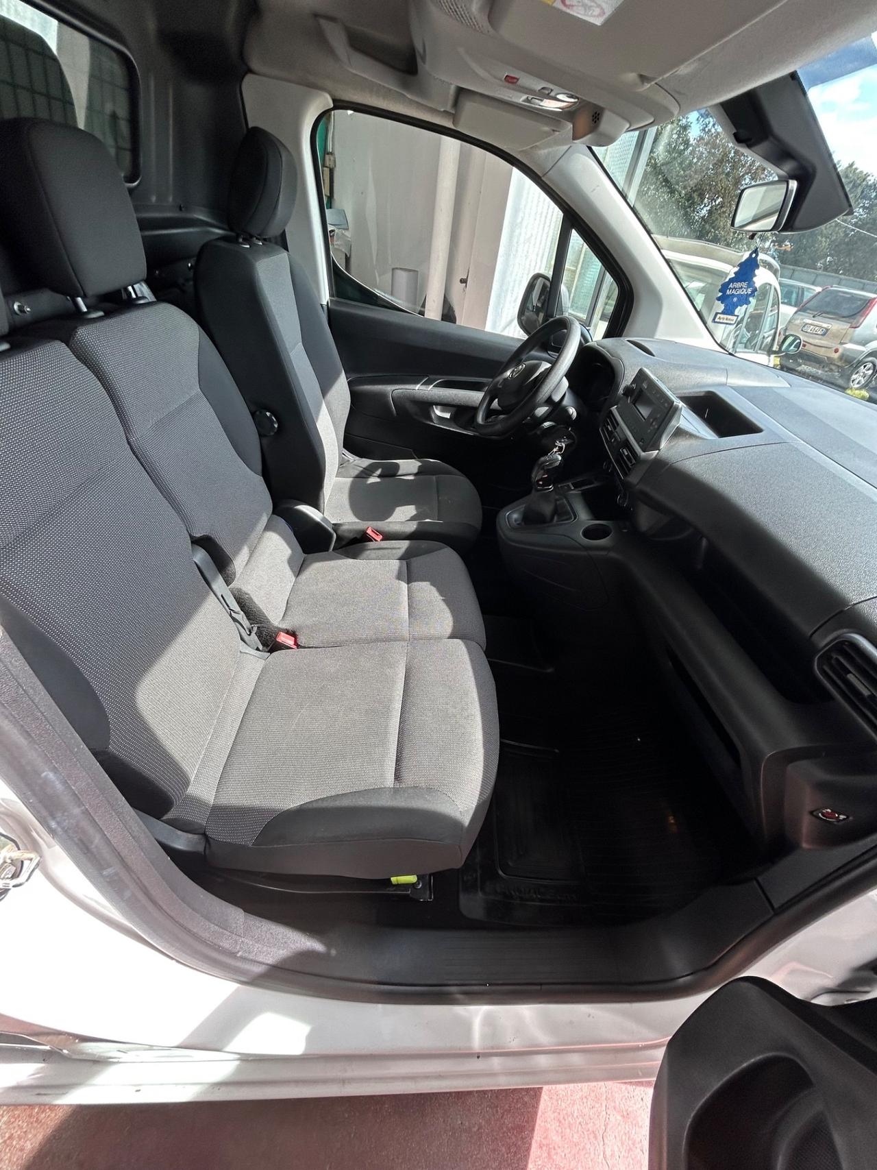 Toyota proace 3 posti