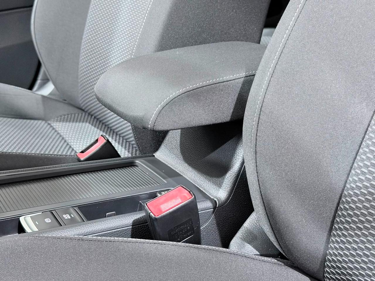 VOLKSWAGEN GOLF 1.6TDI 115CV 5P 2019