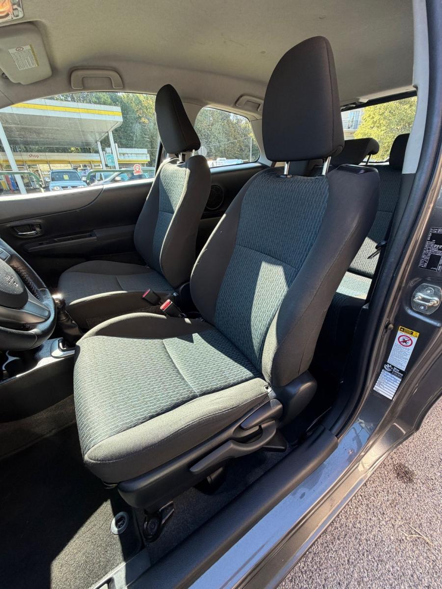TOYOTA - Yaris - 1.0 3 porte Active NEOPATENTATI