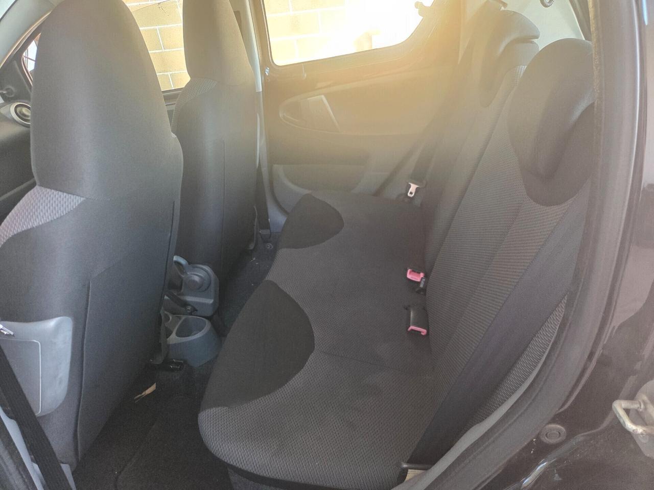 Toyota Aygo 1.0 12V VVT-i 5 porte Sol