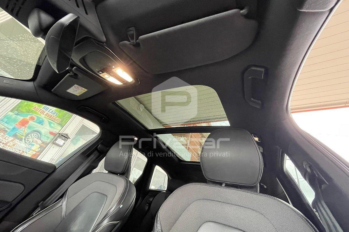 VOLVO XC60 B4 (d) AWD automatico Ultimate Dark N1