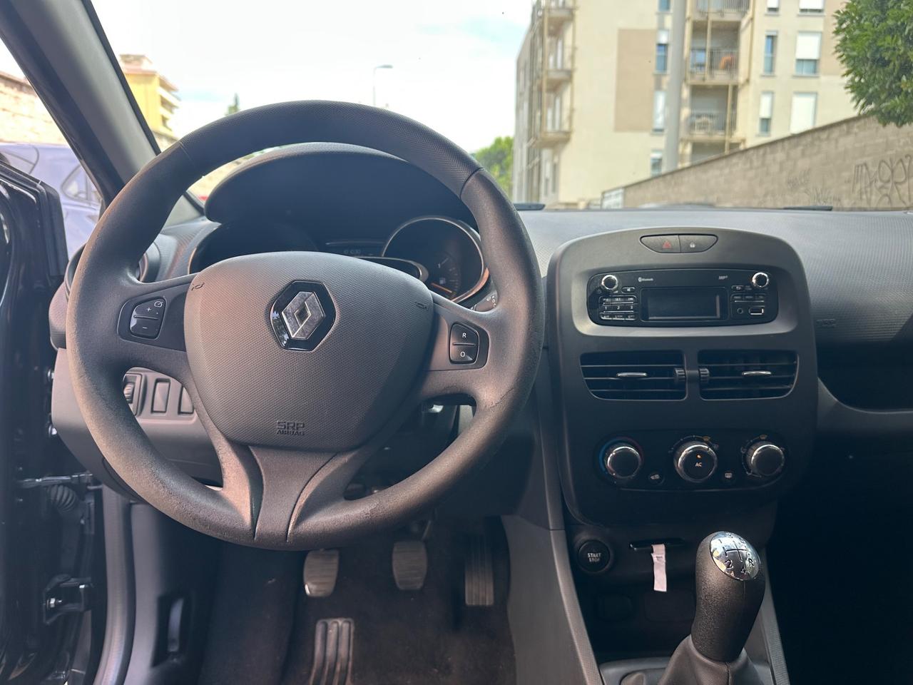 Renault Clio 1.2 75CV 5 porte Wave - ok neopatentati