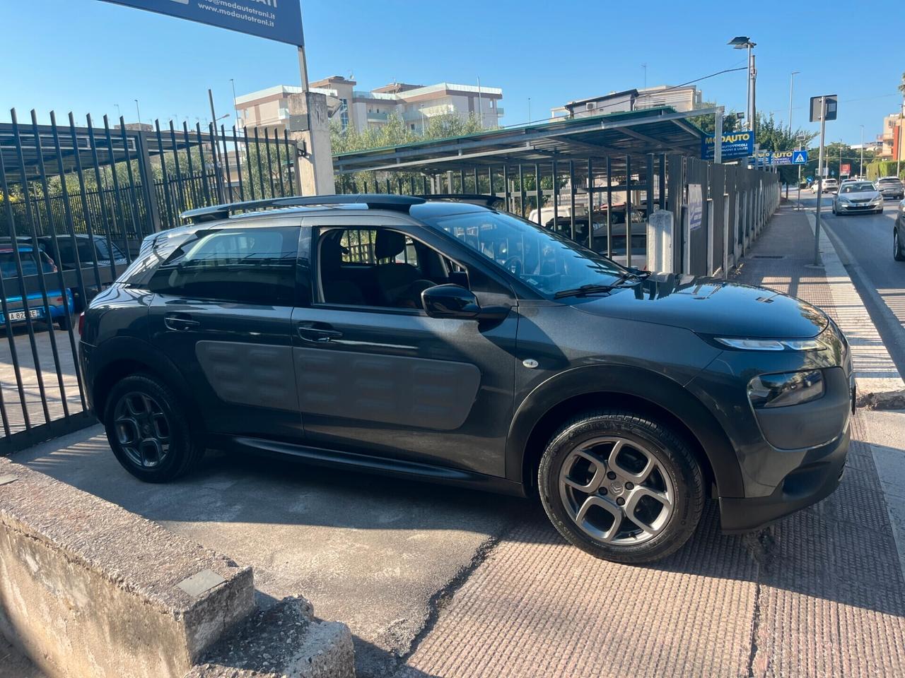 Citroen C4 Cactus 1.6 HDI CV 100 Shine UsatoGarantito