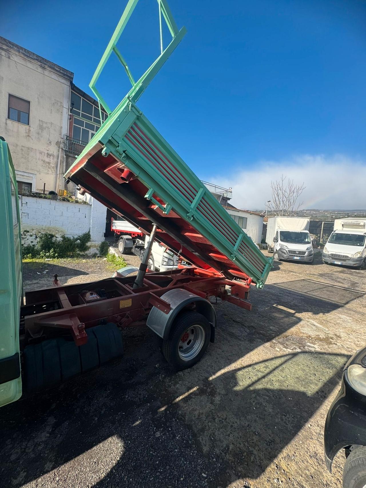 IVECO DAILY 35C13 RIBALTABILE TRI LATERALE MOTORE 2.8 TURBO