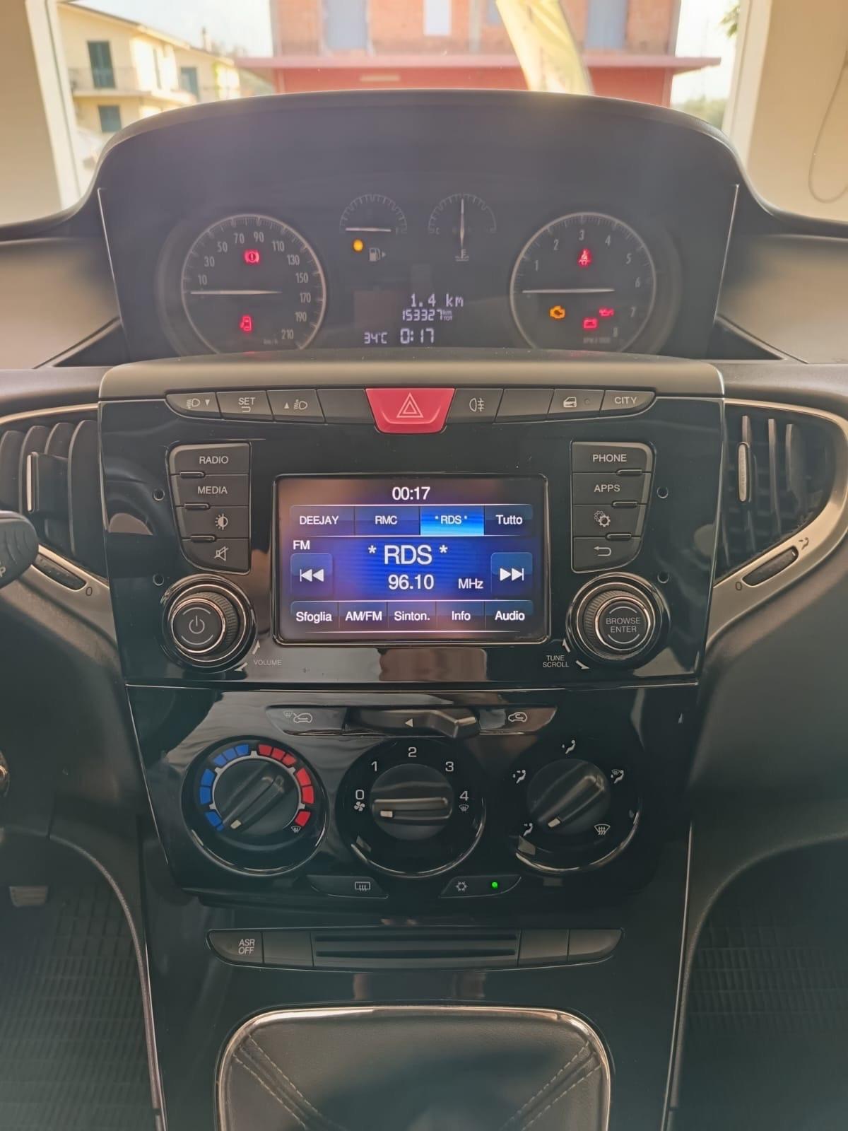 Lancia Ypsilon 1.2 69 CV 5 porte GPL Ecochic Platinum
