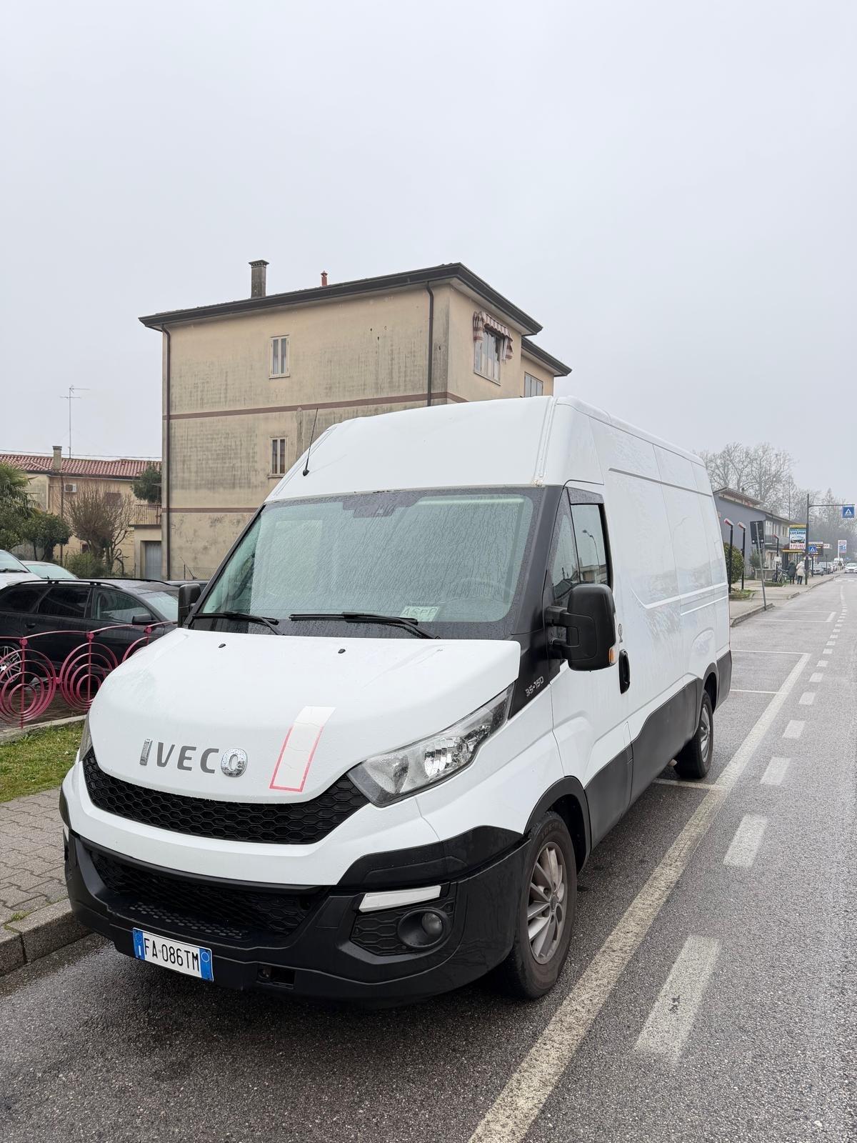 Iveco Daily 33S11V 2.3 HPT PC-TN Furgone