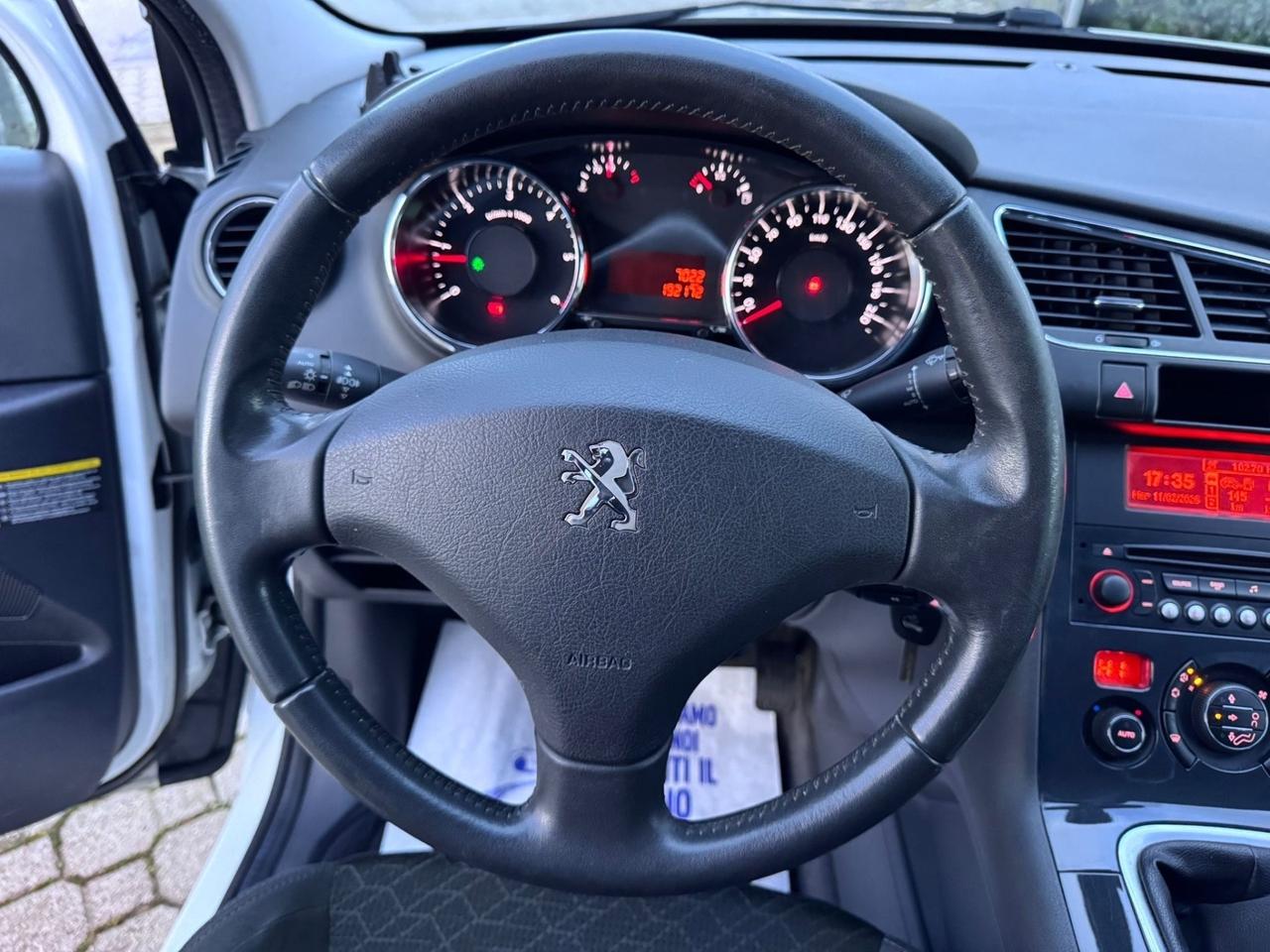 Peugeot 3008 1.6 HDi 115CV Business
