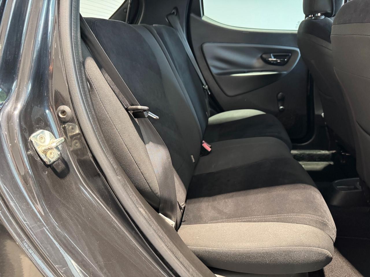 Lancia Ypsilon 1.3 MJT 16V 95 CV 5 porte S&S Silver