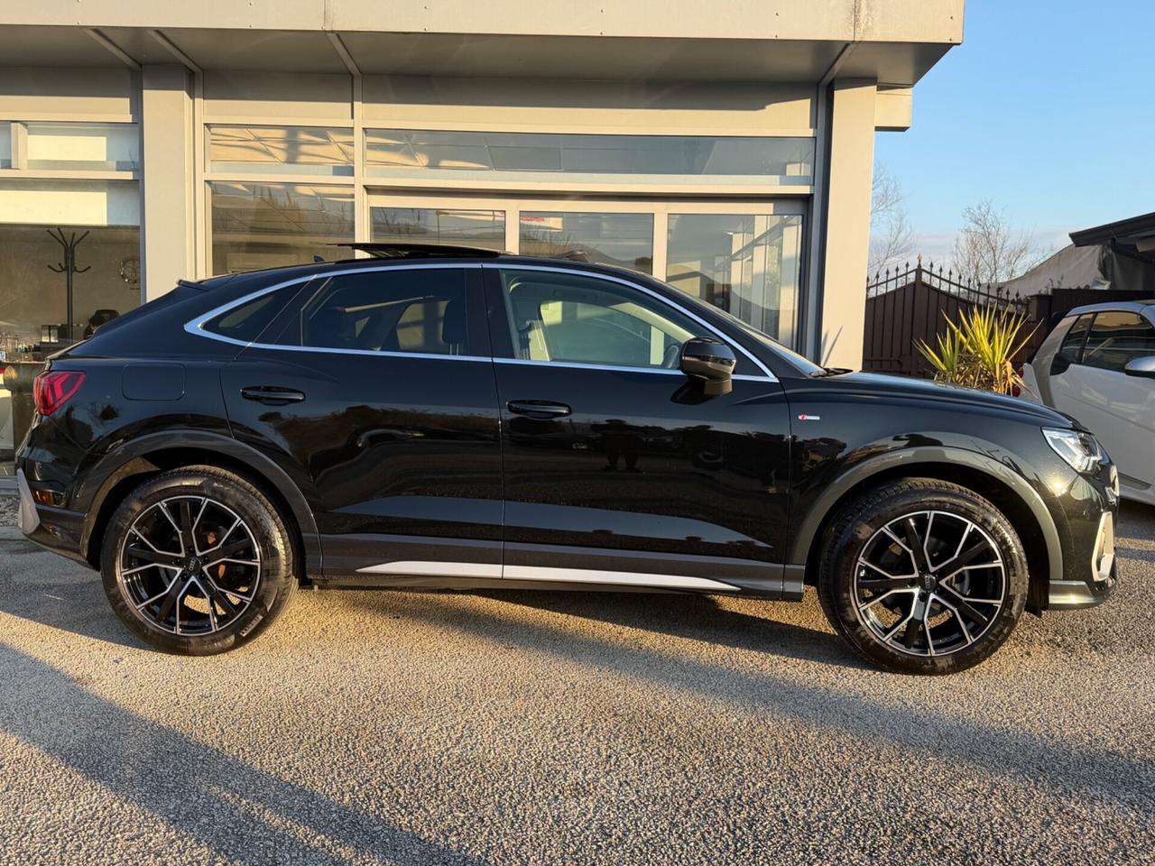 Audi Q3 SPB 35 TDI S tronic S- line edition/TETTO/ CERCHI IN LEGA R"19