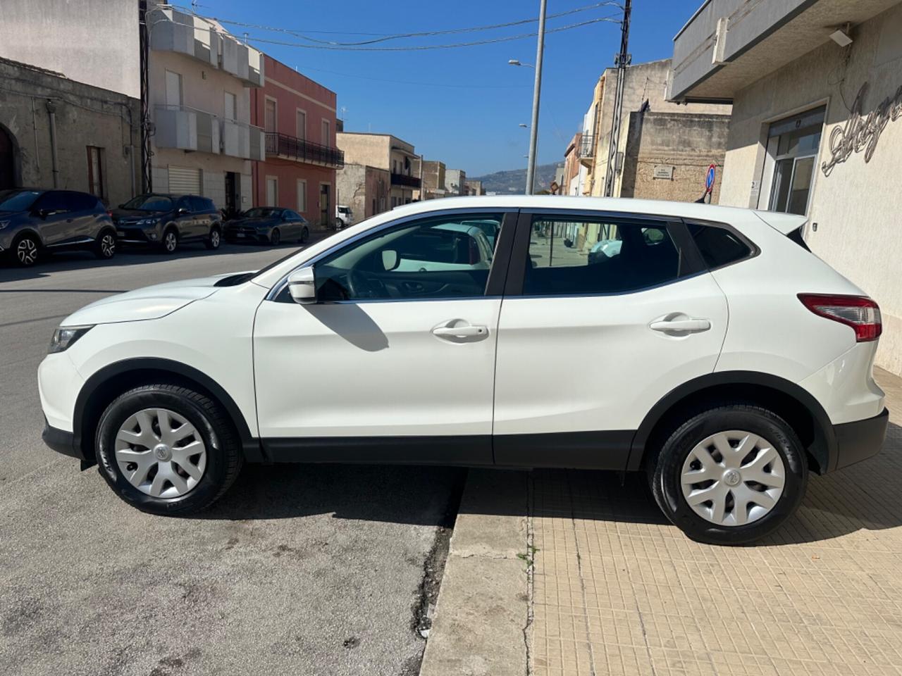 Nissan Qashqai 1.5 dCi DPF Tekna