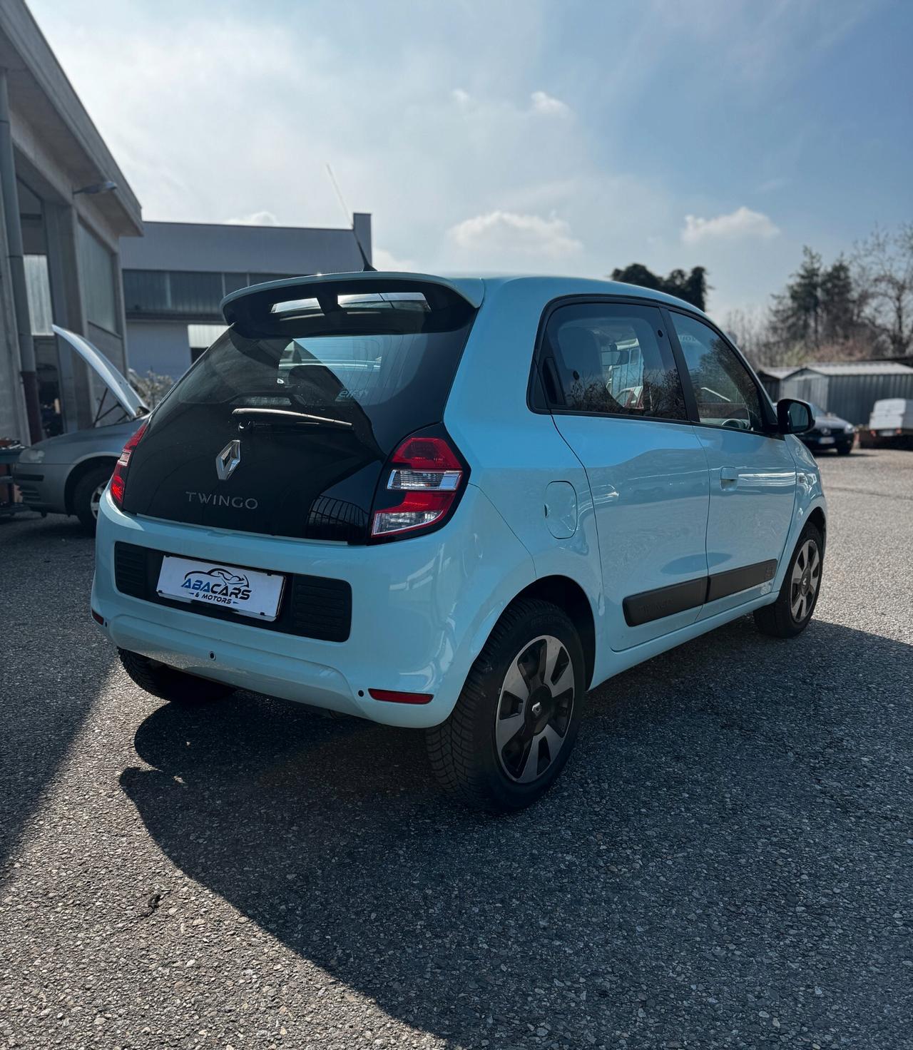 Renault Twingo 1.0 52kW Benz 5p *59.000 km*