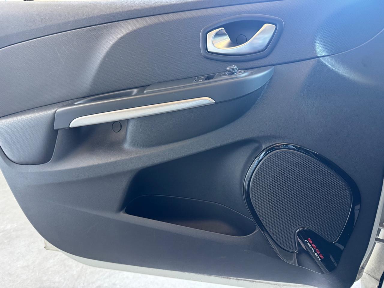 Renault Clio TCe 12V 90CV Start&Stop 5 porte Energy Intens