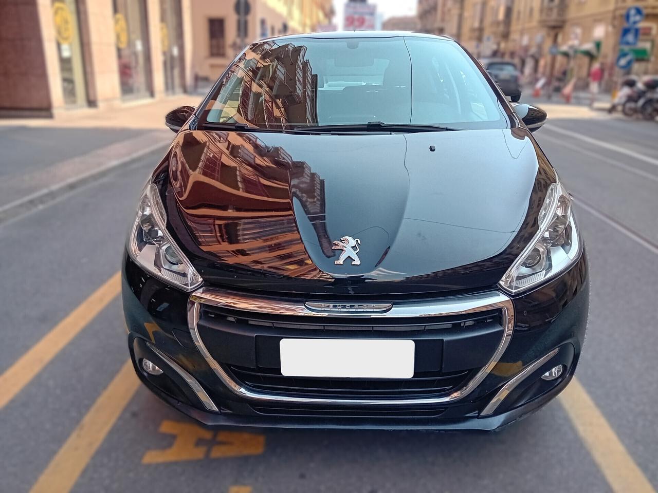 Peugeot 208 - APERTI AD AGOSTO