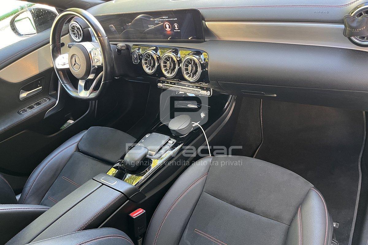 MERCEDES CLA 200 d Automatic Premium